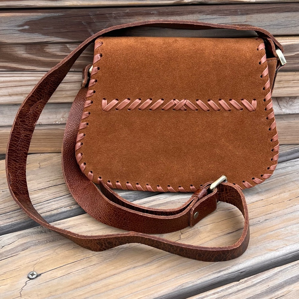 - Carla Mancini Whipstitched Brown Leather Crossbody Saddle Bag! EUC!